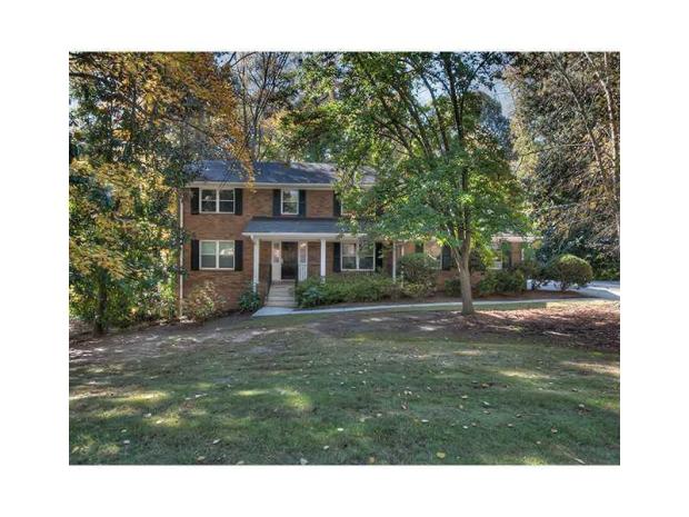 This home at 4300 Brookview Drive, Atlanta, GA  30080, is the ultimate in Vinings convenience.  Originally offered for $499,900, and now under contract.  Tina Hunsicker represents the seller in this transaction.